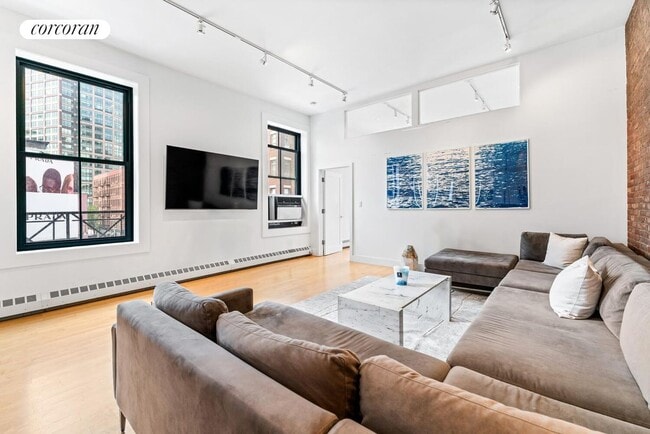 Building Photo - 53 Grand St