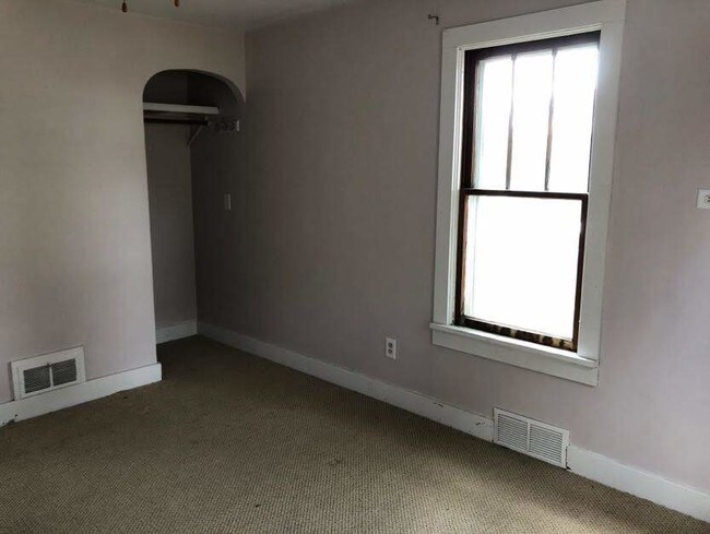 Building Photo - 708 3rd St NW