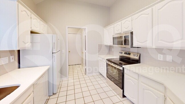 Building Photo - 2237 Chasefield Dr
