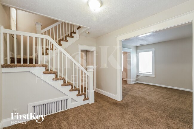 Foto del edificio - 1603 Elmwood Ave