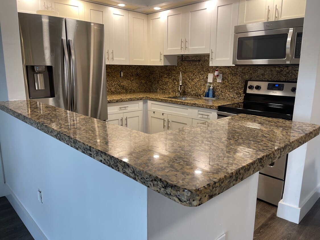 Foto principal - 19055 NW 62nd Ave