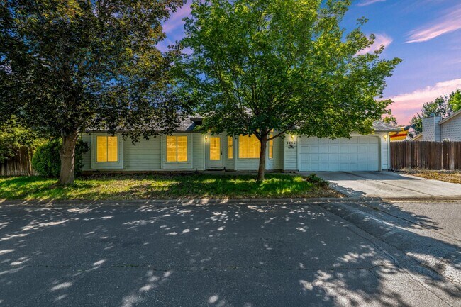 Foto del edificio - 2256 N Pawnee Ln