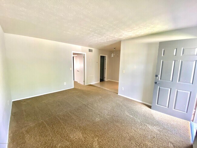 Foto del edificio - 1120 Cedar St