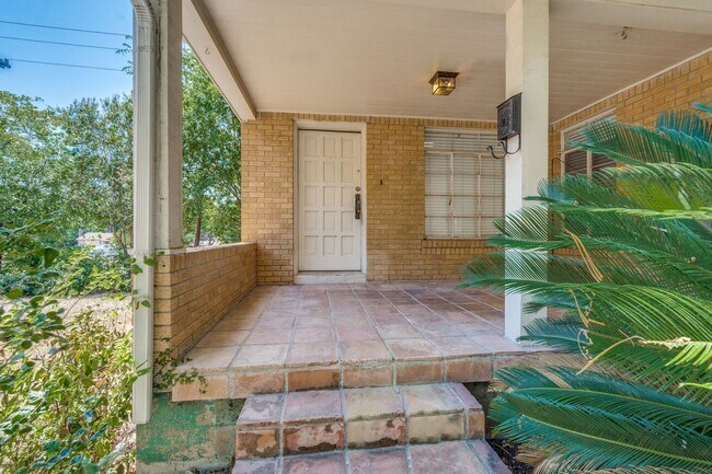 Foto del edificio - ALAMO HEIGHTS I.S.D.