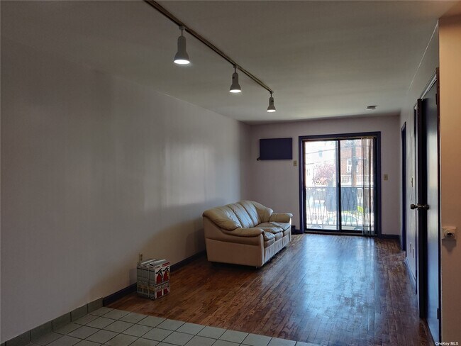 Building Photo - 57-38 Penrod St