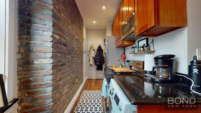 Foto del edificio - 432 E 13th St