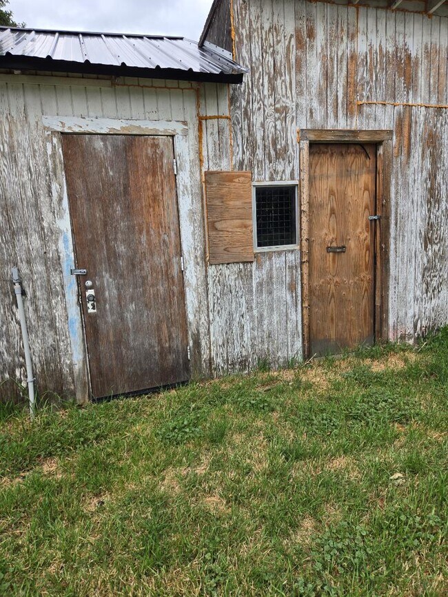 Building Photo - 12817 Highway 66