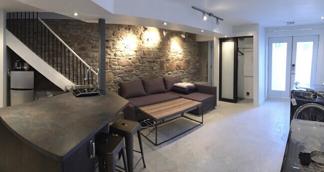 Photo du bâtiment - 4 Bedroom in Little Italy