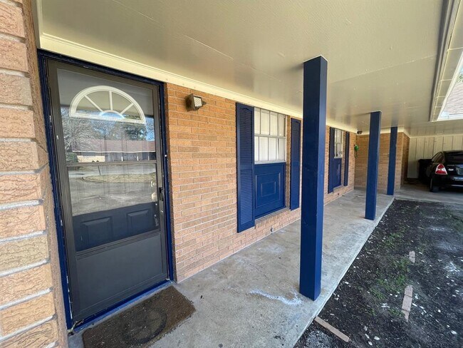 Foto del edificio - 402 Giddings Ln