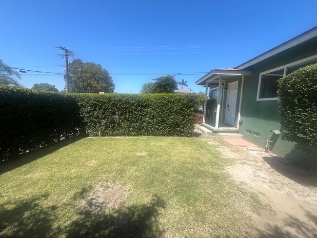 Building Photo - 2Bedroom/1  Bath home in Whittier