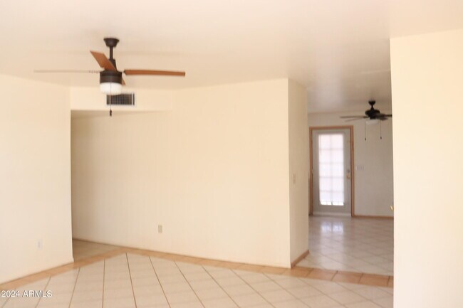 Building Photo - 412 N Schrader Rd