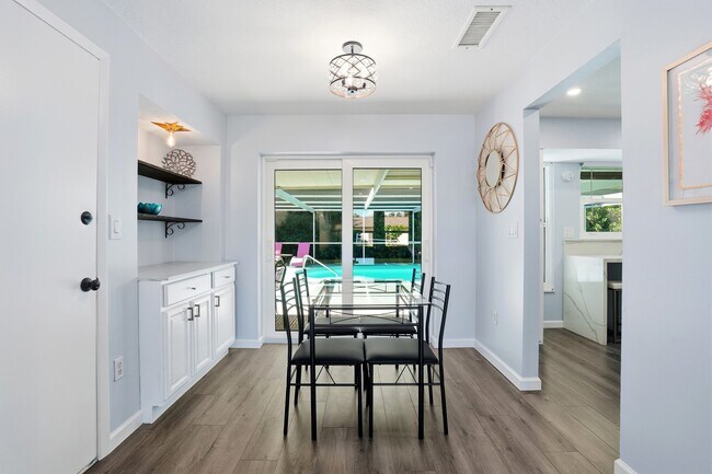 Foto del edificio - 4502 Parrot Ave