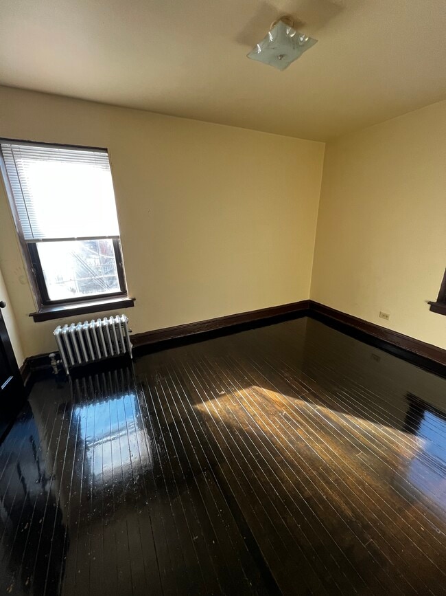 Building Photo - 8030 S Ellis Ave
