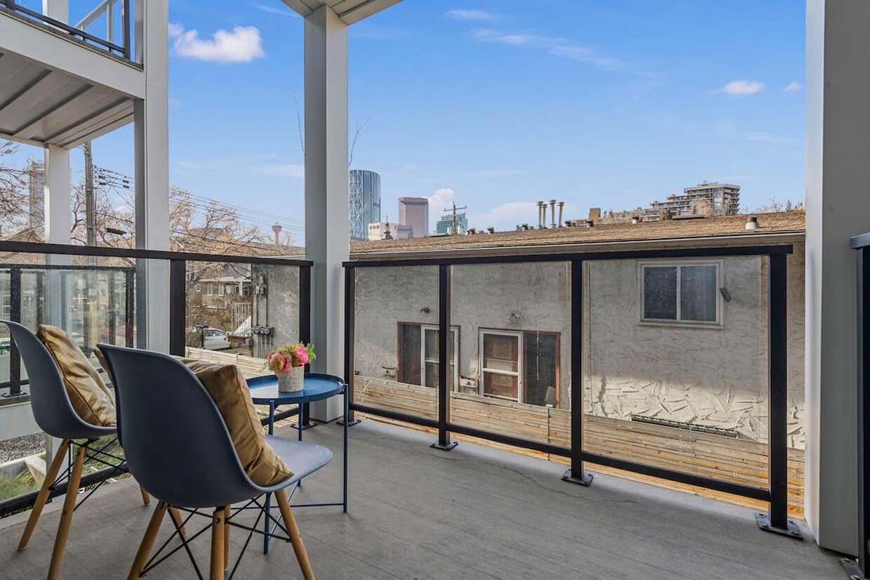 Photo principale - 455-451 1 Ave NE