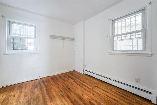 Building Photo - 156 Terrace Ave