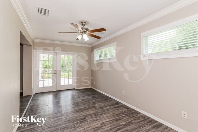 Foto del edificio - 1686 Mincey Terrace