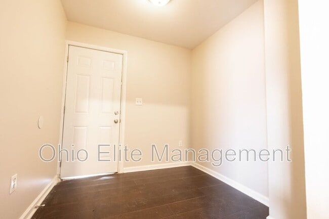 Foto del edificio - 349 E Welch Ave