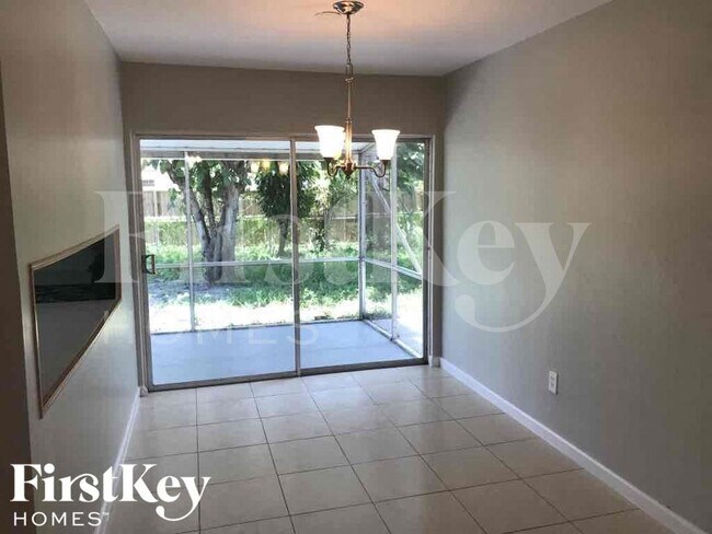 Foto del edificio - 3430 N 72nd Terrace