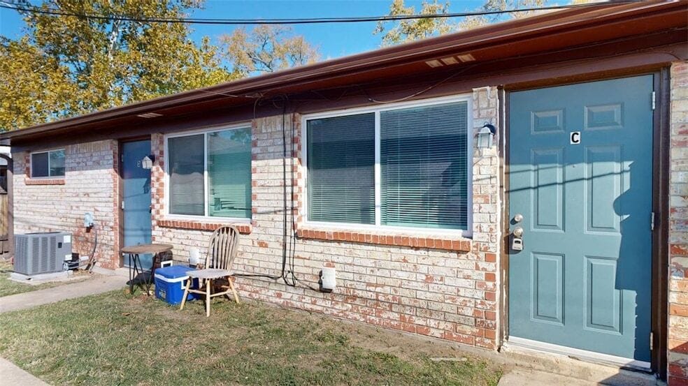 Photo - 204 Lynn Drive Unit C