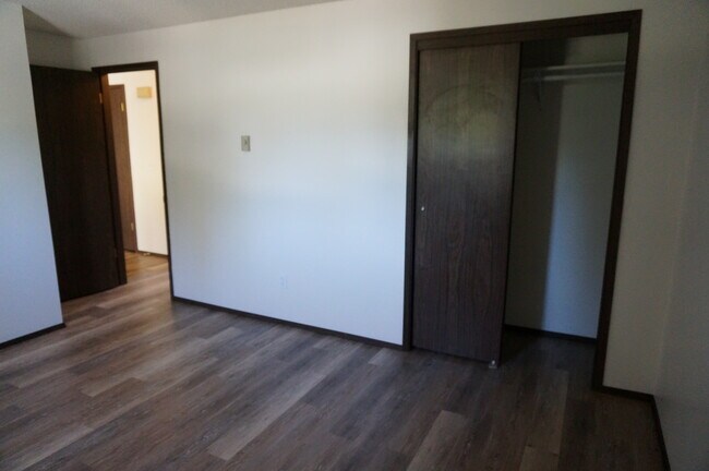 Building Photo - 345 NW Robert St