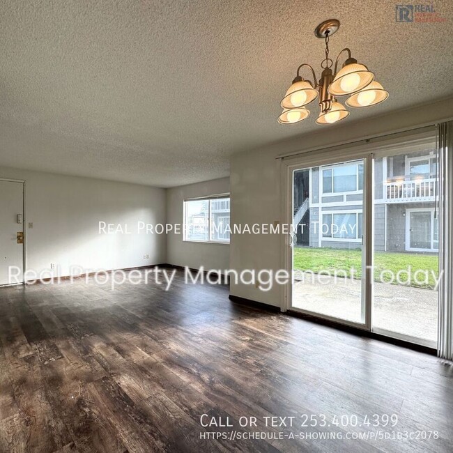 Foto del edificio - Delightful 2 bed and 1 bath unit in Tacoma...