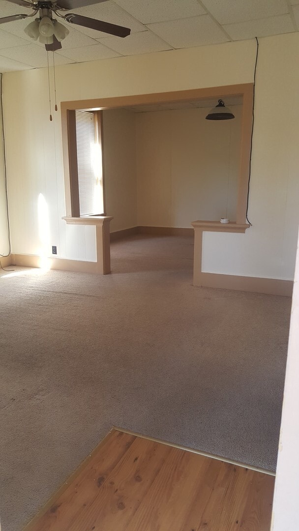 Building Photo - 2 bedroom 1 bath home