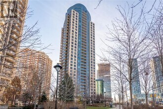 Building Photo - 330-2330 Burnhamthorpe Rd W