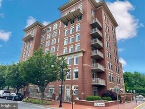 Building Photo - 4490 Market Commons Dr