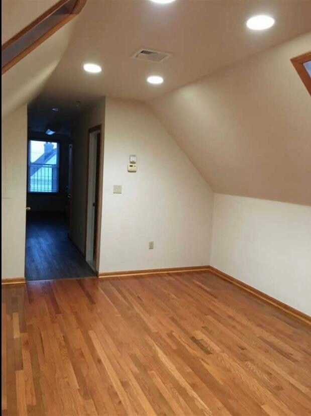 Building Photo - 140 W 29th St