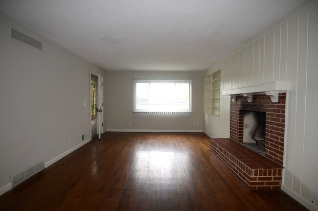 Foto del edificio - 3982 Longford Dr