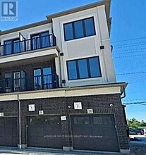 Building Photo - 28 Matawin Ln