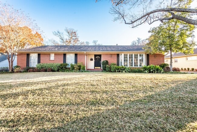 Photo - 6926 Colfax Dr House
