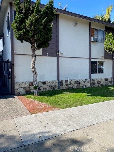 Building Photo - 787 Gardenia Ave