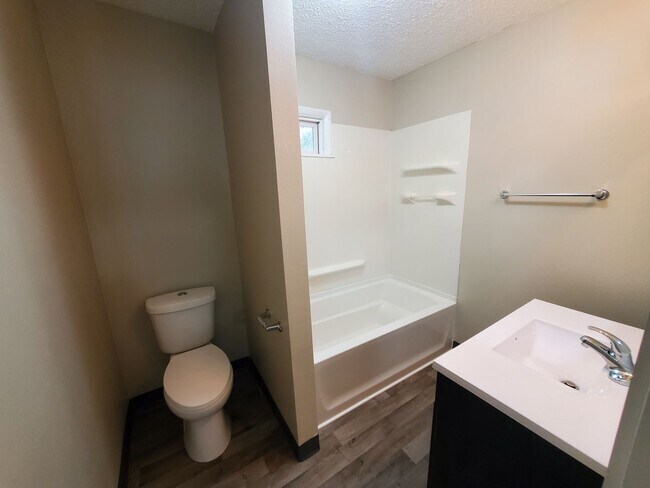 Foto del edificio - Adorable 2 bedroom, 1 bathroom home!