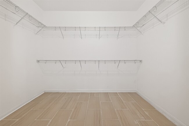 Building Photo - 20807 Echo Manor Dr