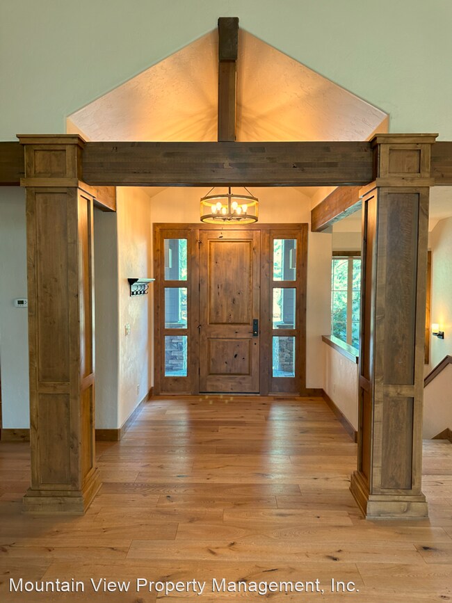 Building Photo - 3 br, 2.5 bath House - 2834 NW Lakemont Dr.