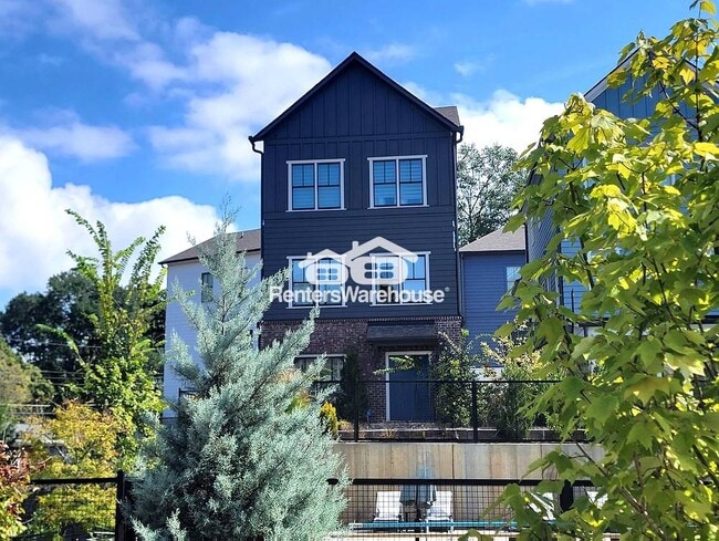 Building Photo - 3270 Stillwood Dr