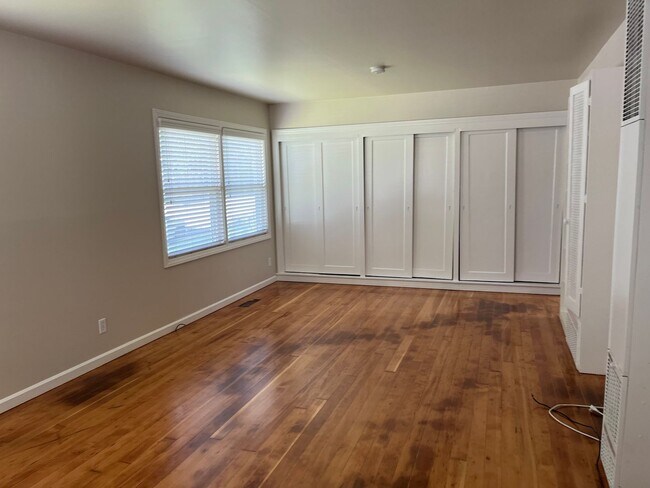 Foto del edificio - 2 Bedroom / 1 Bathroom in Old Southwest Reno
