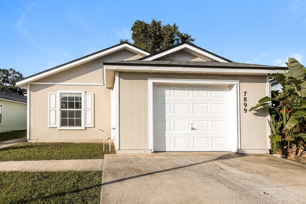 Primary Photo - 7899 Cherry Blossom Dr N