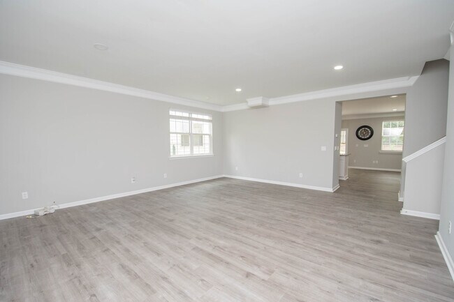 Building Photo - 179 Scenic Hills Dr