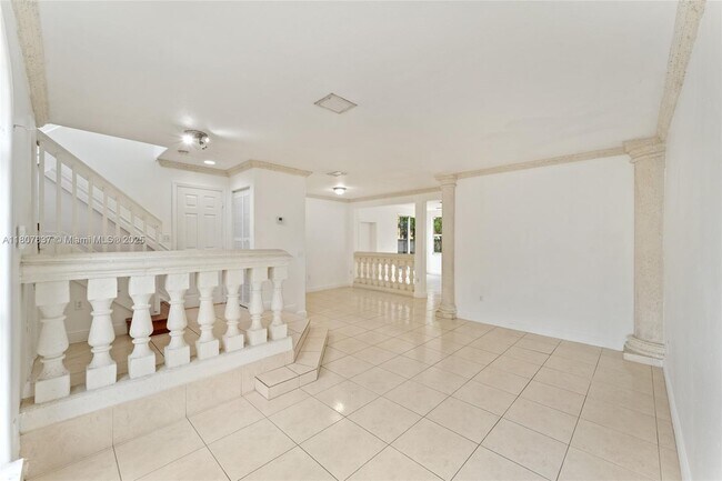 Building Photo - 10819 NW 51st Ln