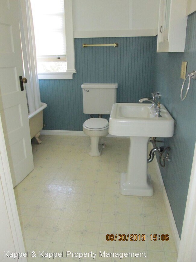 Foto del edificio - 1 br, 1 bath House - 300 California St Apt.B