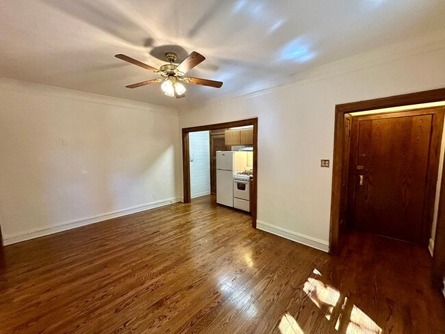 Interior Photo - 2339 N. Geneva