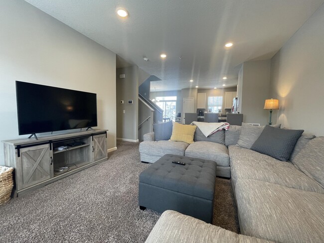 Foto del edificio - 9622 Olive Ln N