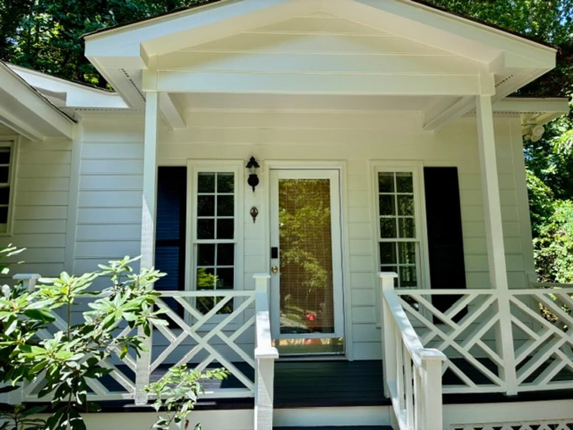 Heart of Chapel Hill! Roosevelt is ready for you! 4 bedrooms/3 bathrooms - Heart of Chapel Hill! Roosevelt is ready for you!  4 bedrooms/3 bathrooms