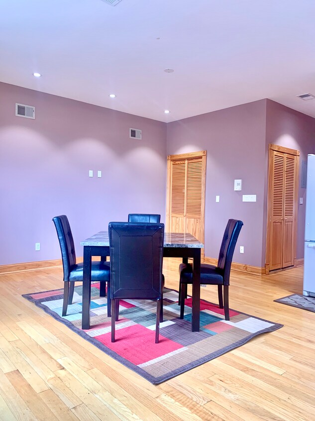 Foto principal - 1043 Woodrow Rd