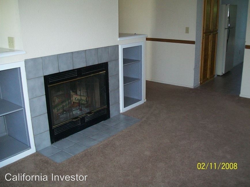 Foto del edificio - 3000 Twin Creeks Ln