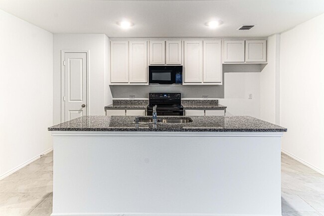 Building Photo - 404 Dewberry Dr