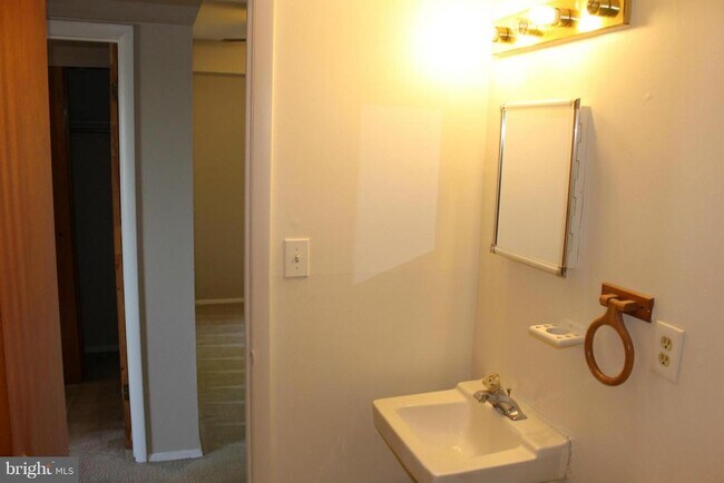 Foto del edificio - 7497 Princess Carol Ct