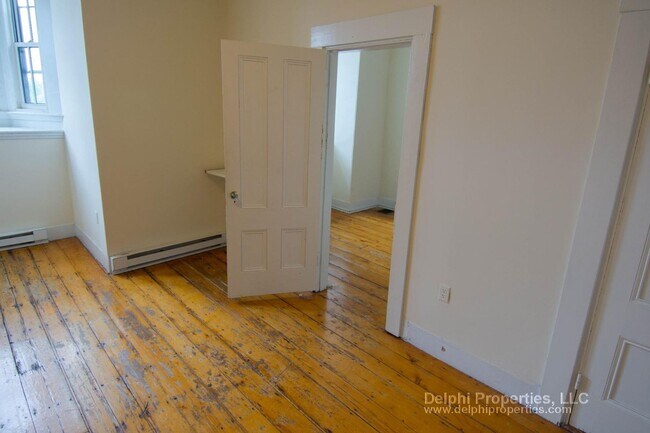 Foto del edificio - 554 Massachusetts Ave